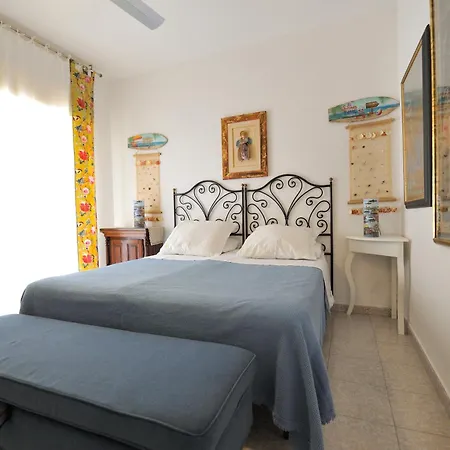 La Casa Di Paola * Giardini Naxos