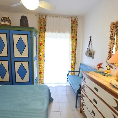 Apartament La Casa Di Paola Giardini-Naxos